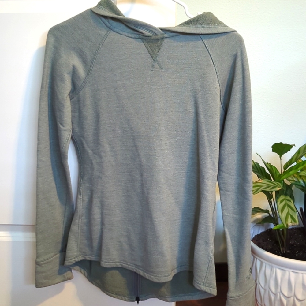 North Face pullover hoodie